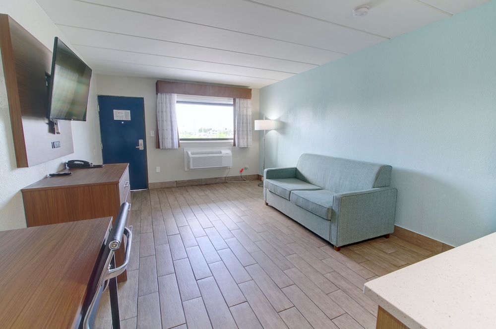 Seashire Inn & Suites - photo 14