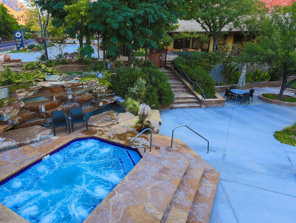 Desert Pearl Inn - photo 42