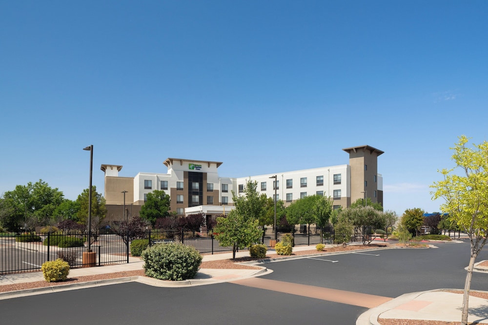 Holiday Inn Express & Suites Albuquerque Historic Old Town by IHG - photo 71