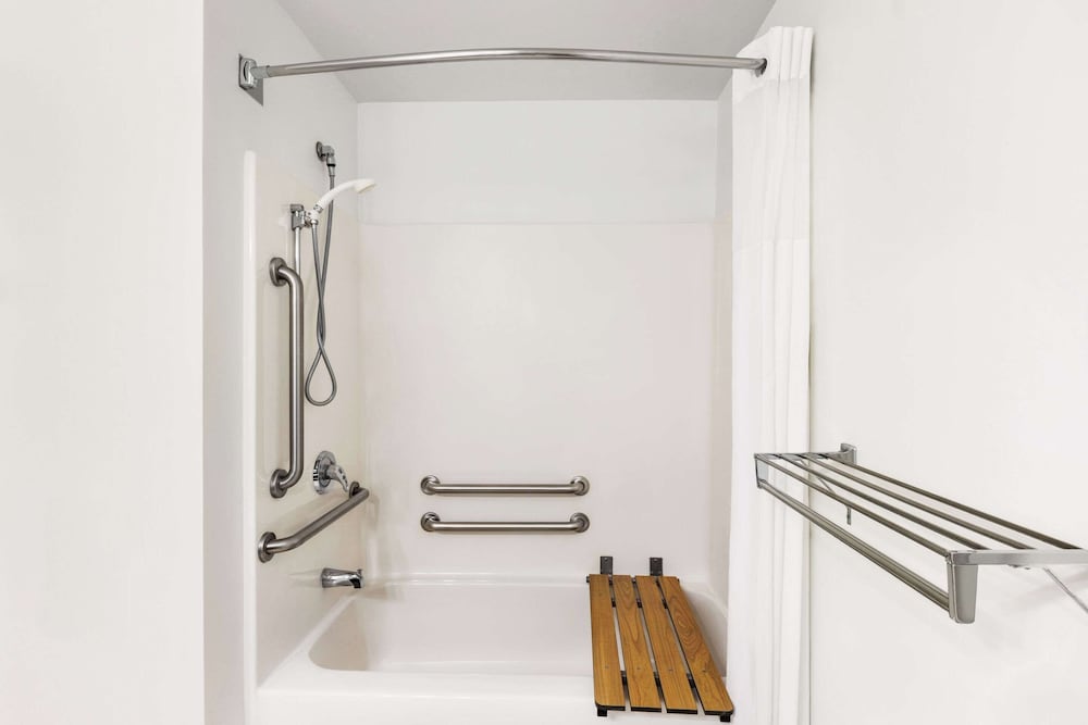 Country Inn & Suites by Radisson St. Cloud East MN - photo 17