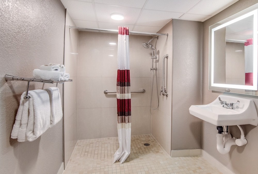 Red Roof Inn St George SC - photo 21