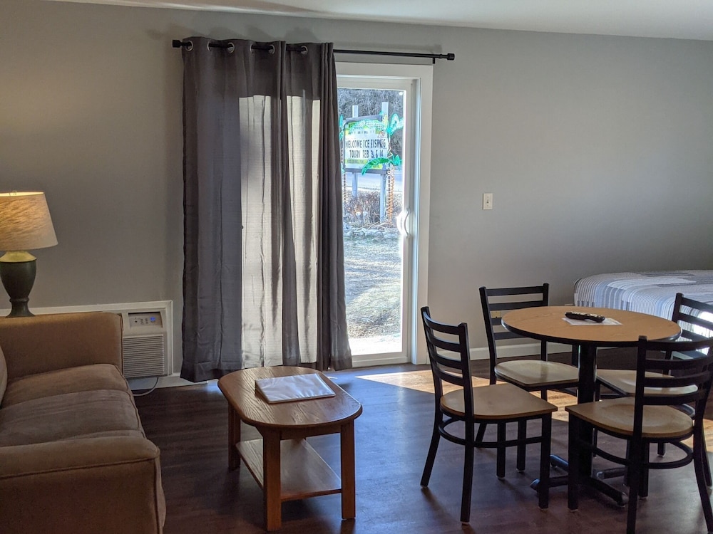 Beach Harbor Resort - photo 14