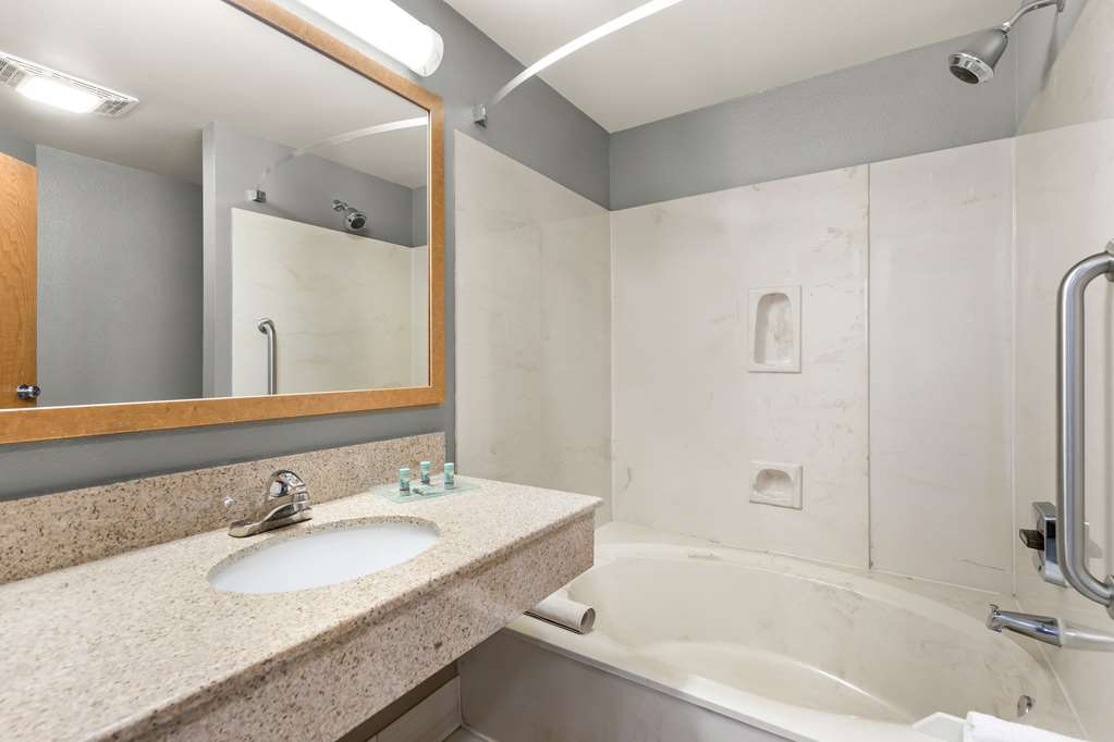 Best Western West Towne Suites - photo 28