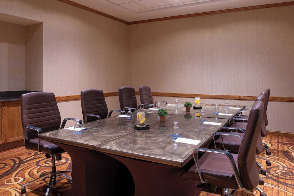 Sheraton Minneapolis West Hotel - photo 92