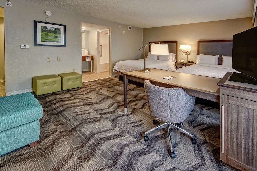 Hampton Inn & Suites Clermont - photo 10