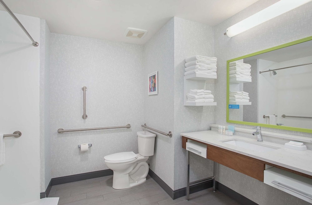 Hampton Inn Simpsonville - photo 16
