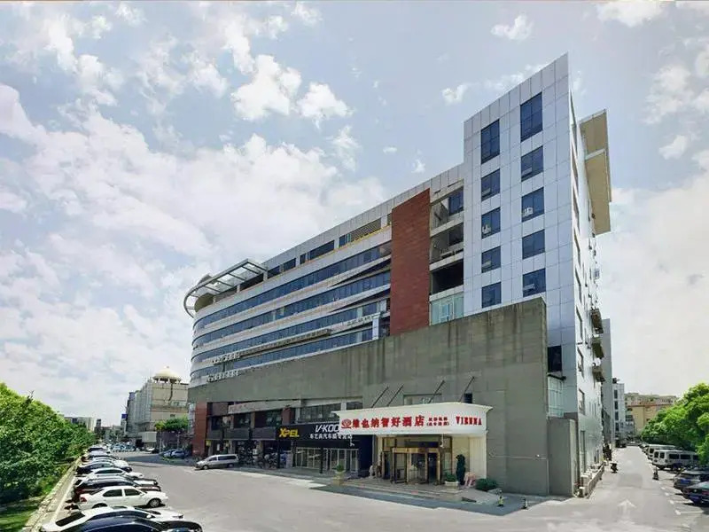 7 Days Inn — 4-Star Luxury Hotel in Shanghai, People's Republic of China