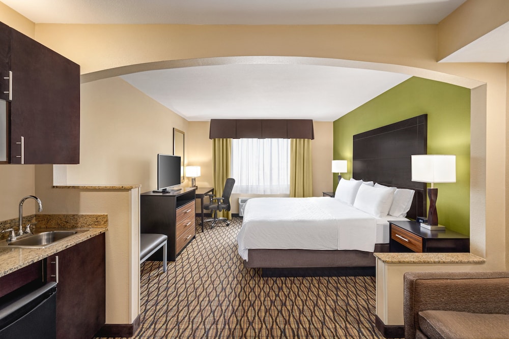 Holiday Inn Express Hotel & Suites Edmond by IHG - photo 21