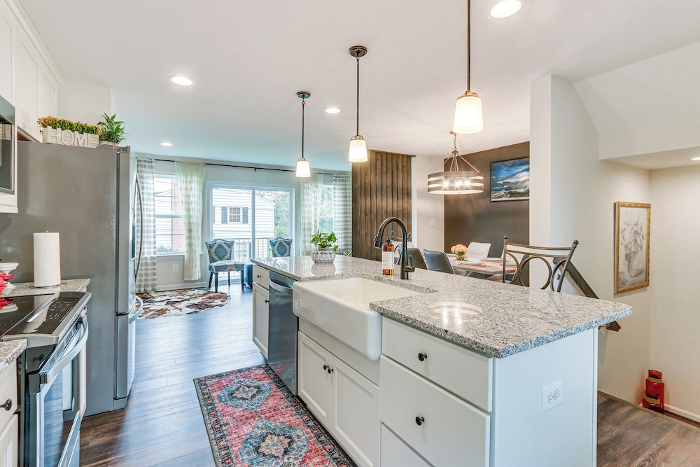 2 Mi to Hollywood Casino: Charles Town Townhome - photo 5