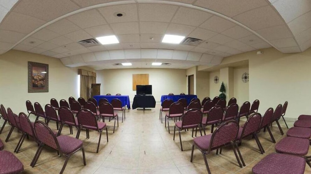 Holiday Inn Express Hotel & Suites Mission McAllen Area by IHG - photo 51