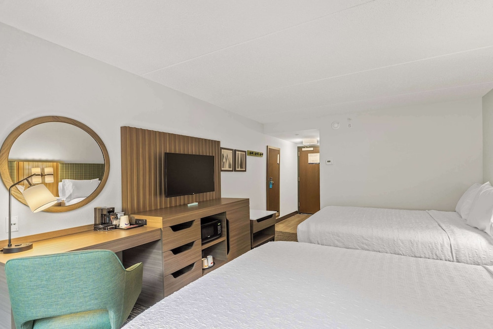 Hampton Inn & Suites Lake George - photo 19