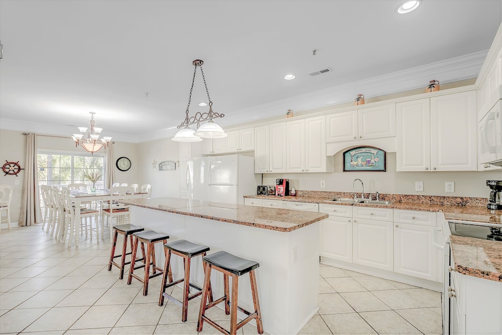 Bermuda Breeze C in North Myrtle Beach, United States