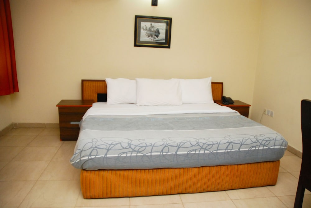 Knightsbridge Hotels — Lagos — photo 3