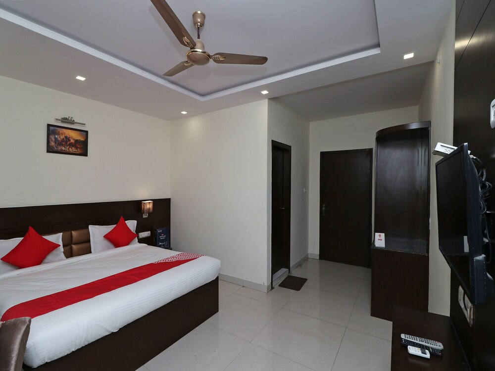 OYO 13001 Ashoka de Grand in Haldwani, India