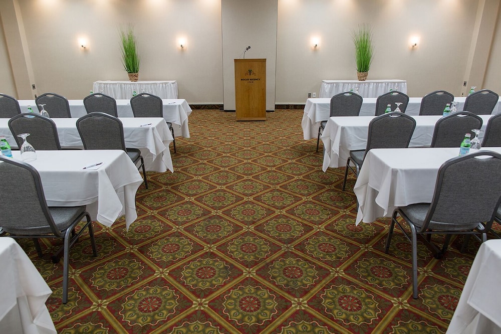 Rogue Regency Inn Medford Airport - photo 61