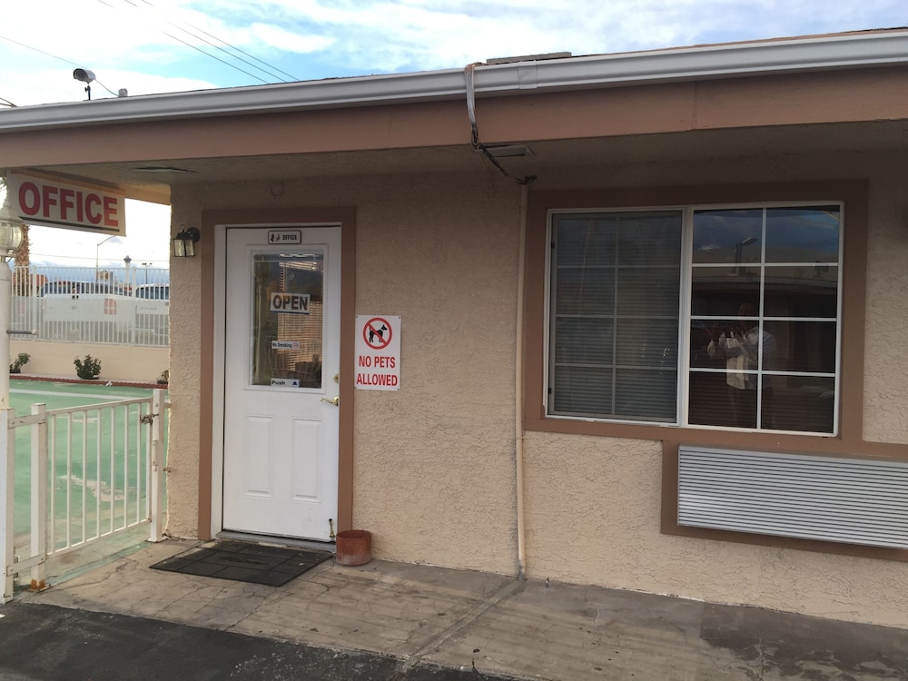 A Fisher's Inn Motel - photo 2
