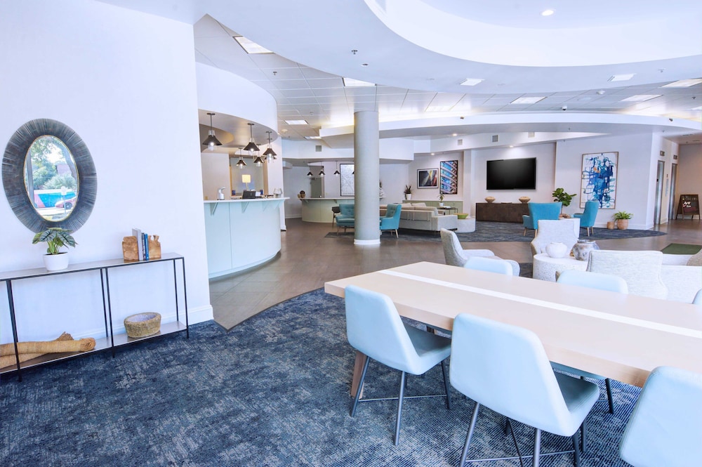 Holiday Inn Gainesville University Center by IHG - photo 2