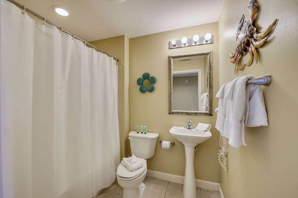 Splash Beach Resort by Book That Condo - photo 99