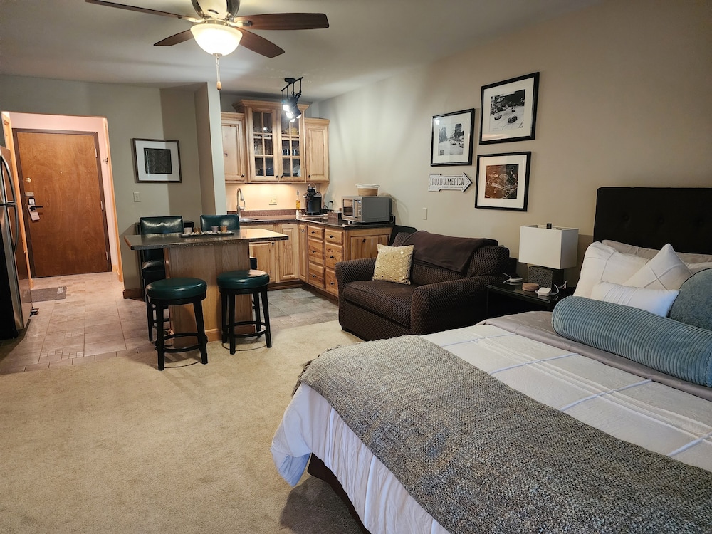 Victorian Inn Elkhart Lake Wisconsin - photo 18