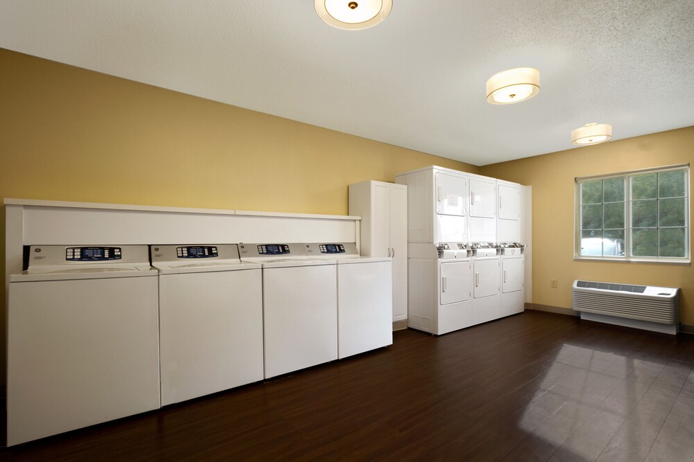 Mainstay Suites Hartford Meriden - photo 34