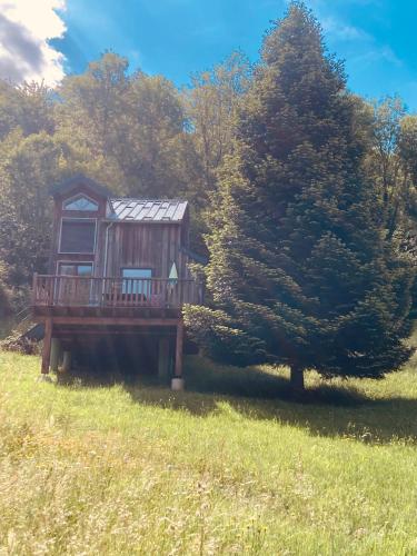 Chalets Les Tutes de la Verniere — hotel in Auzat-La-Combelle