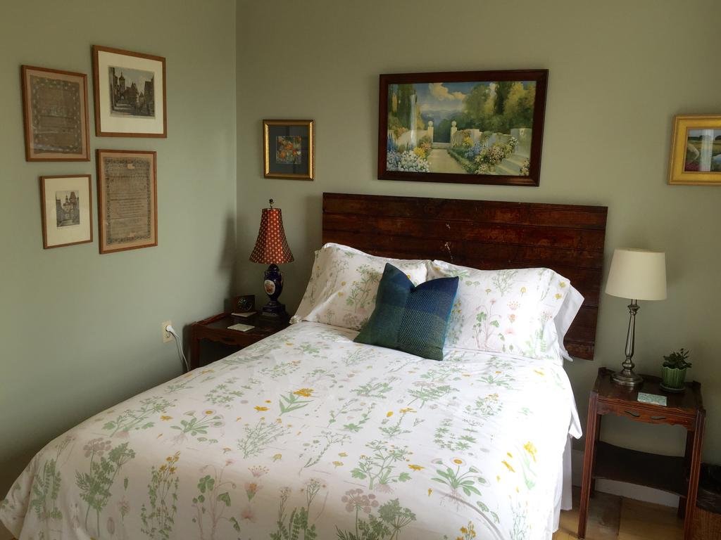 Harrington House Bed & Breakfast — 4-Star Luxury Hotel in Winthrop, United States