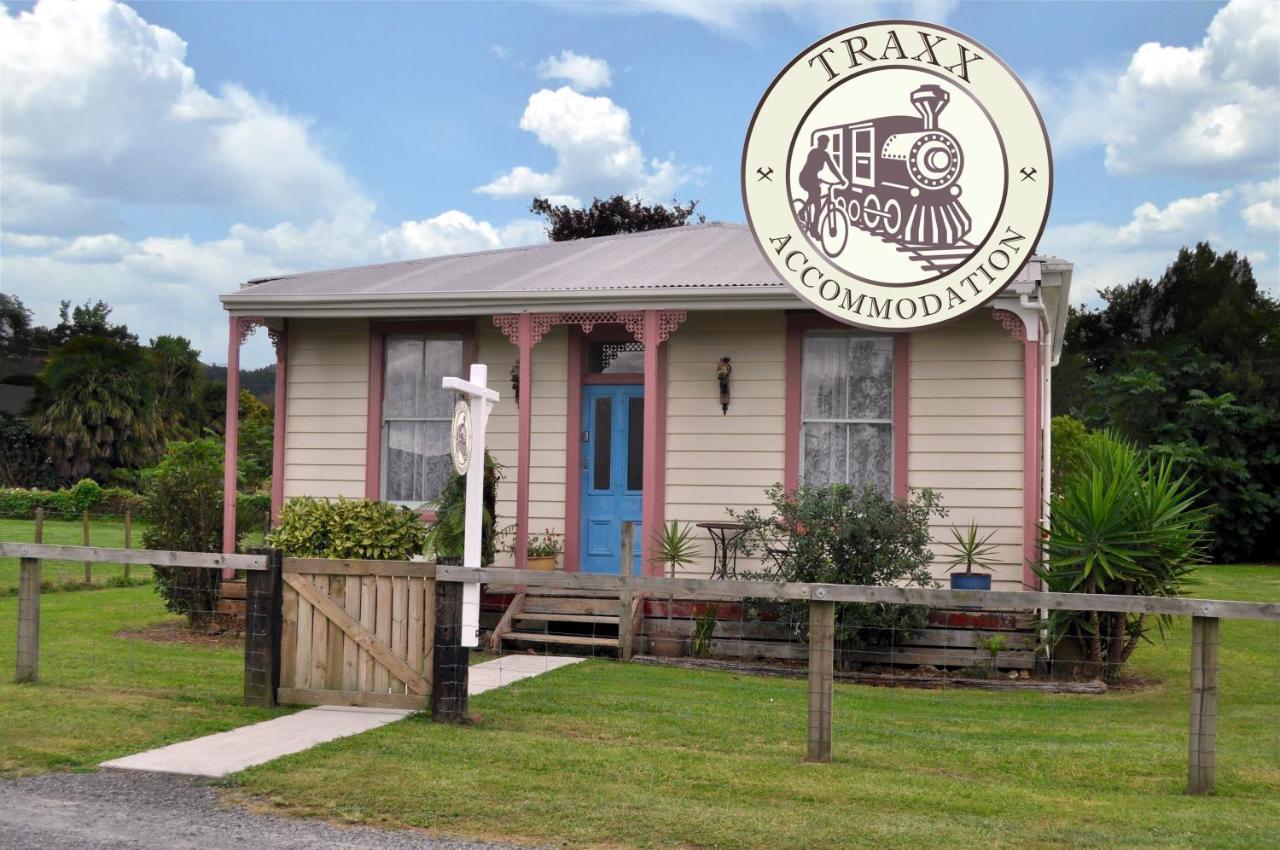 Shunters Cottage — 4-Star Luxury Hotel in Waihi, New Zealand