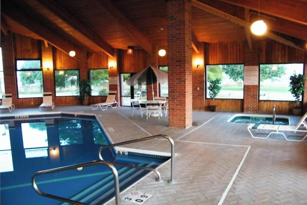 Capital O Amerihost Inn and Suites Mexico Hwy 54 MO - photo 22