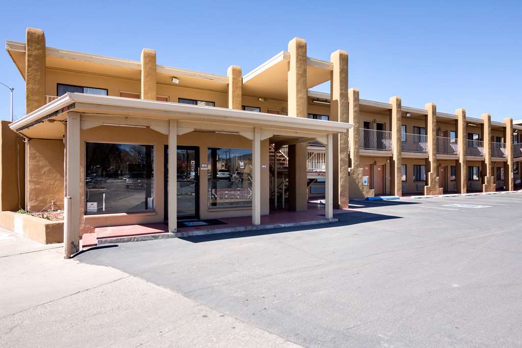 Motel 6 Santa Fe NM Downtown - photo 4