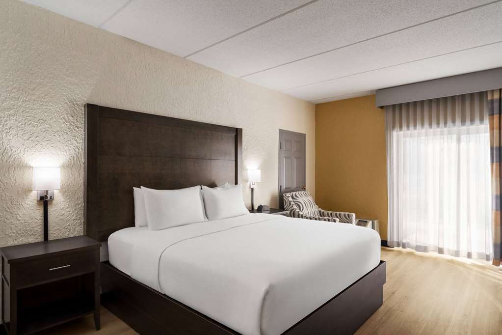 AmericInn by Wyndham Rochester Near Mayo Clinic - photo 38