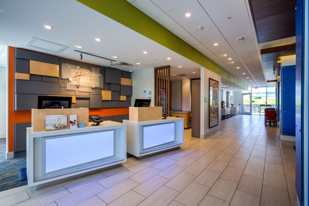 Holiday Inn Express & Suites Reedsville State Coll Area by IHG - photo 29