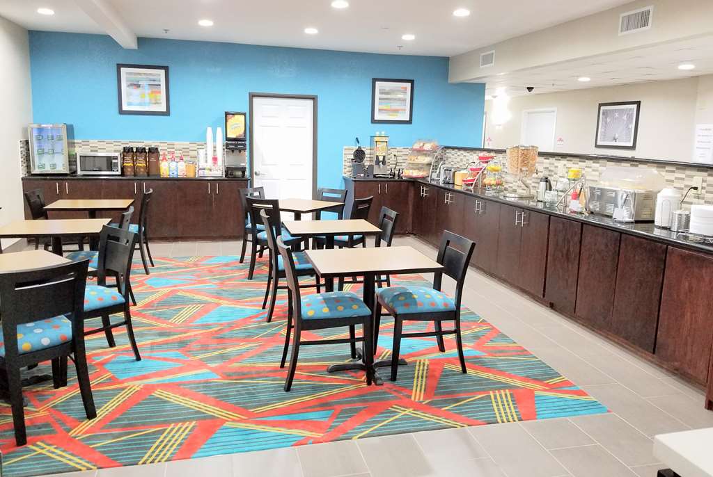 Hawthorn Suites by Wyndham Irving DFW South - photo 15