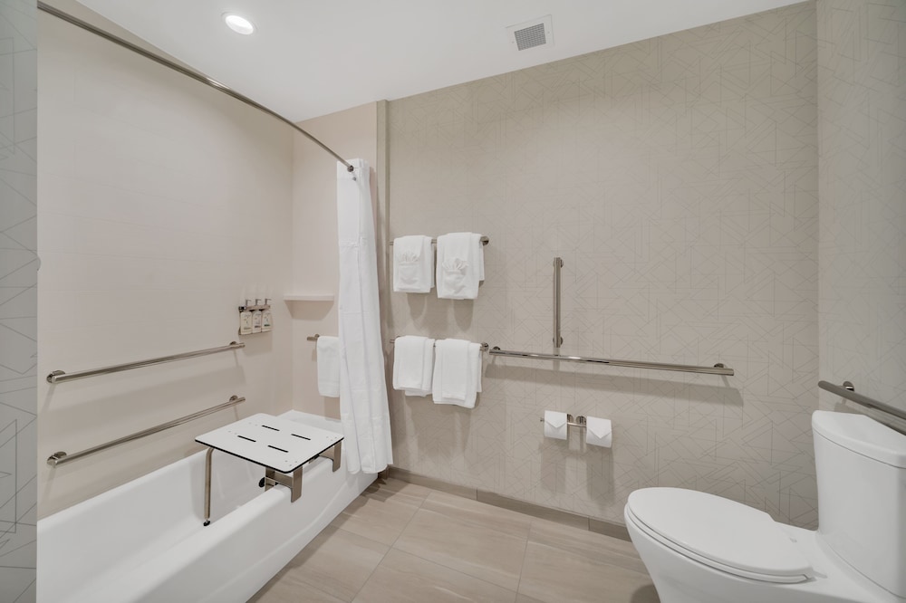 Holiday Inn Express & Suites Fort Walton Beach Eglin Area by IHG - photo 43