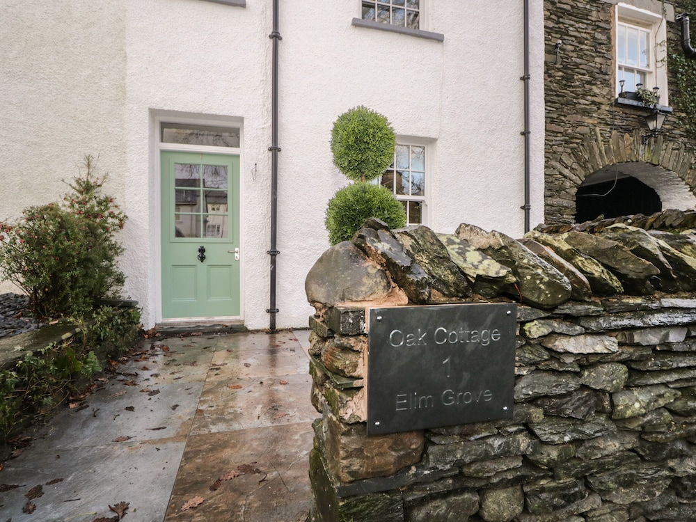 Oak Cottage — 4-Star Luxury Hotel in Windermere, United Kingdom