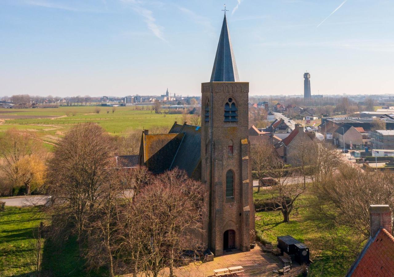 Sleeping In A Church Bed Bar Tolomeus — Diksmuide