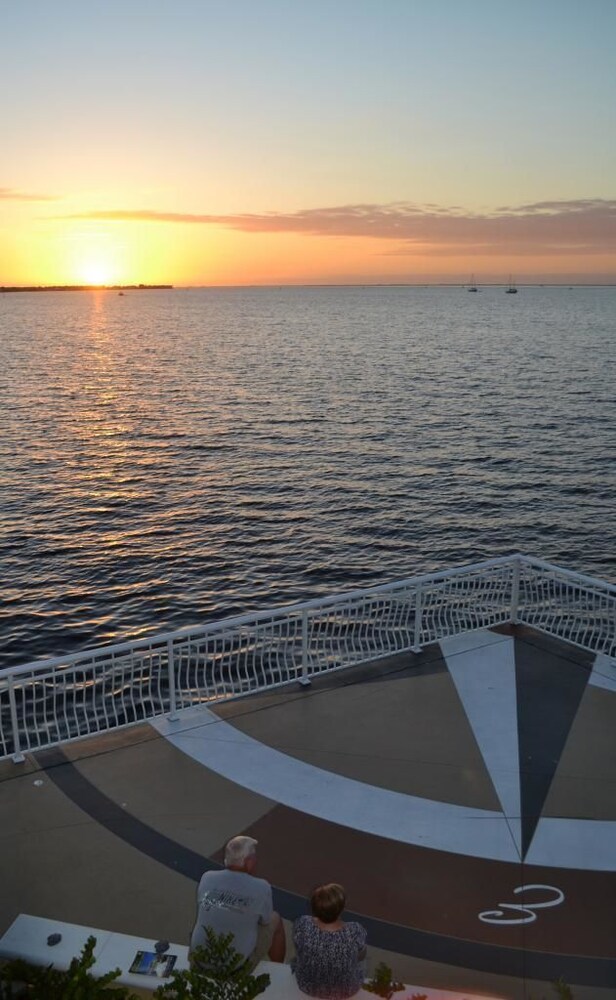Punta Gorda Waterfront Hotel and Suites - photo 35