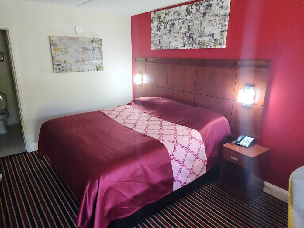 American Inn Chesapeake Portsmouth - photo 8