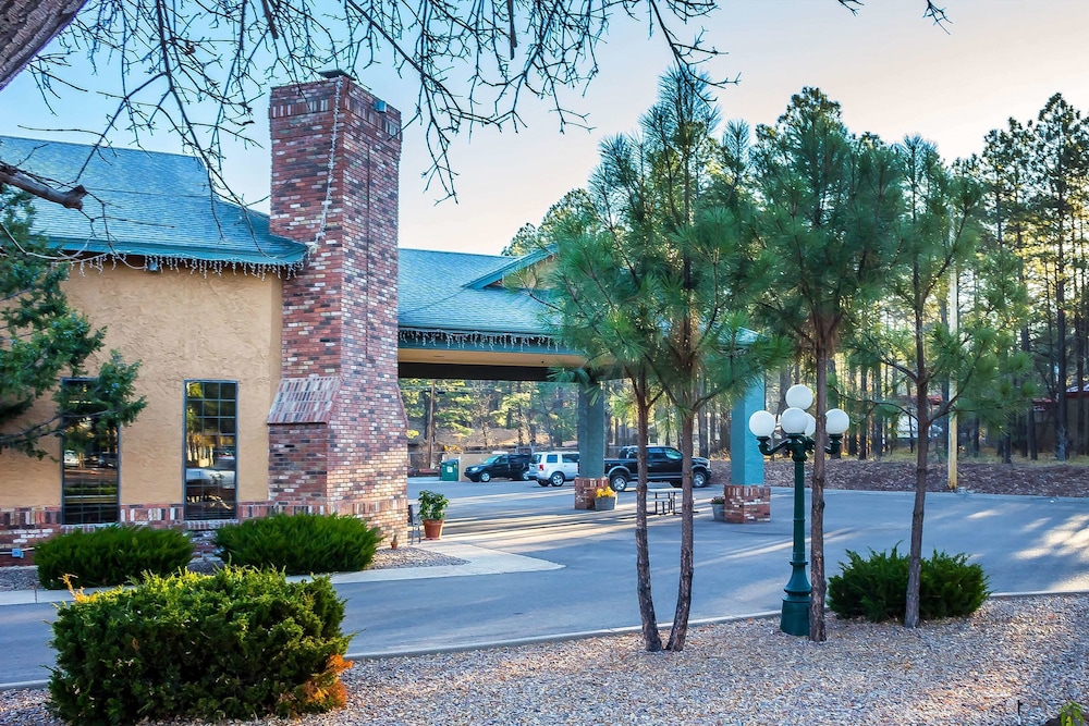 Quality Inn Pinetop Lakeside - photo 8