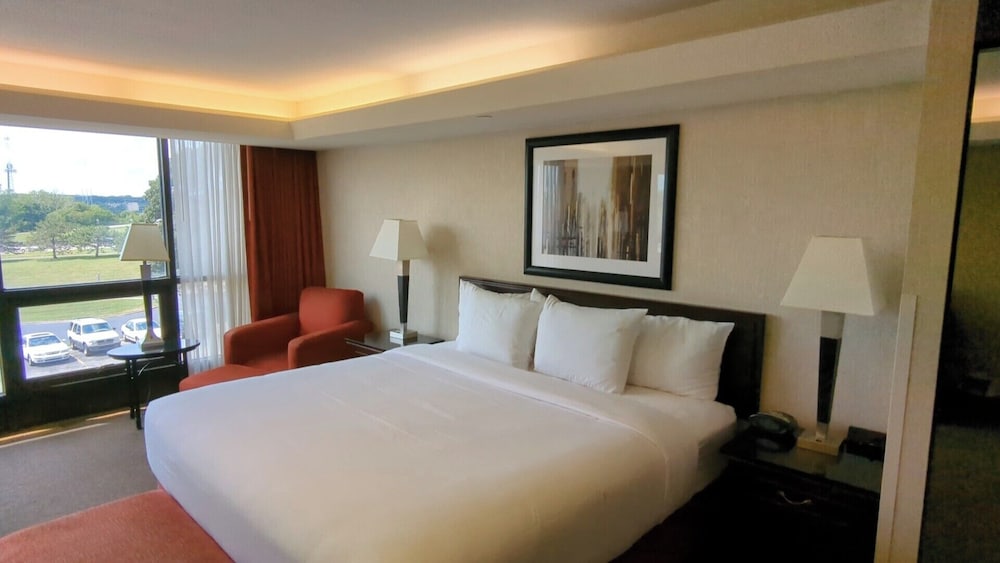 Hotel Lotus Kansas City Merriam - photo 9