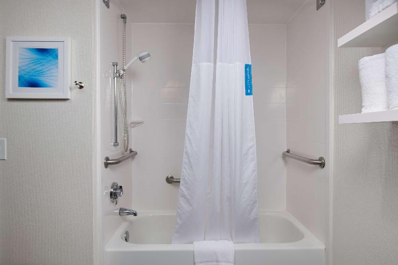 Hampton Inn Atlanta NW Cumberland - photo 17