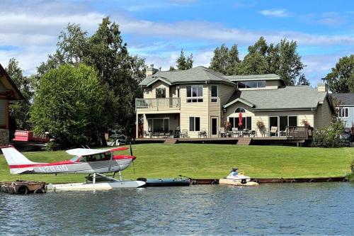 Lakeside house — 4-Star Luxury Hotel in Anchorage, United States
