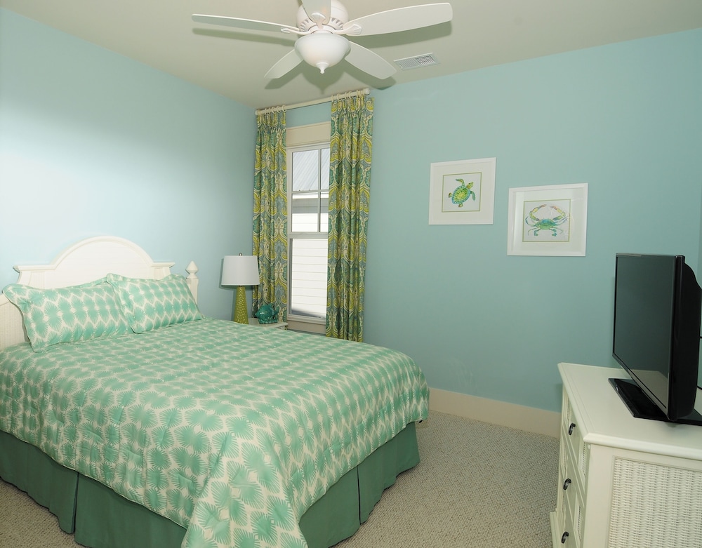 North Beach Resort & Villas - photo 91