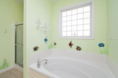 A Bit O'Heaven by Oak Island Accommodations - photo 21
