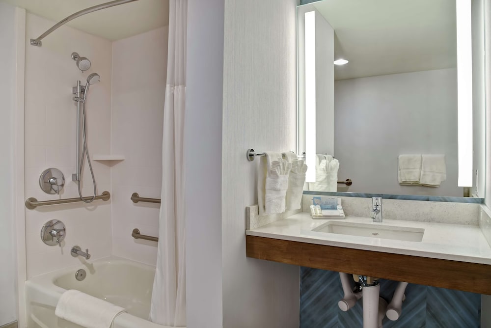 Hilton Garden Inn Kansas City - photo 31