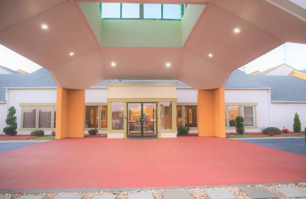 Baymont by Wyndham Norcross Atlanta - photo 23