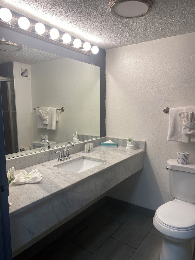 Hotel 10 Extended Stay - photo 27