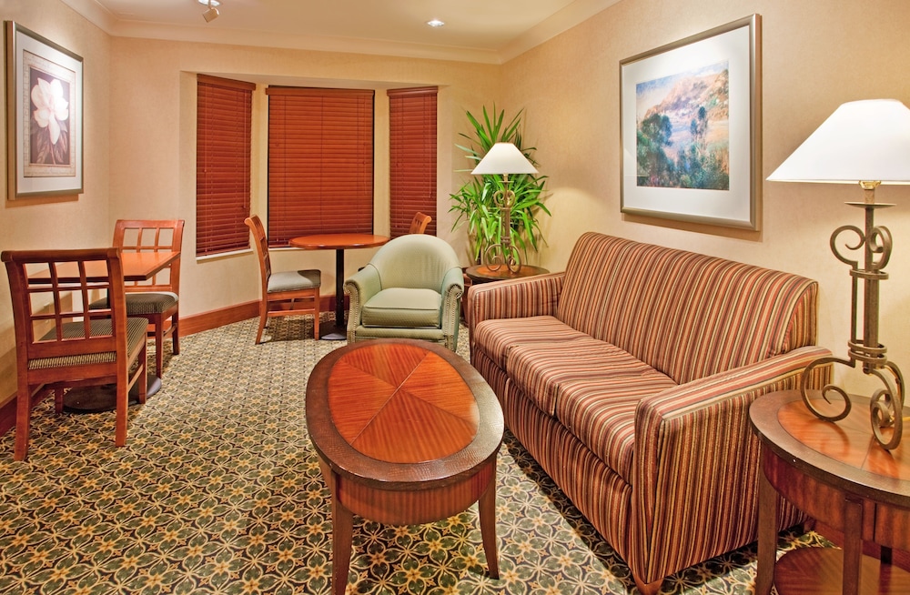 Staybridge Suites O'Fallon Chesterfield an IHG Hotel - photo 3