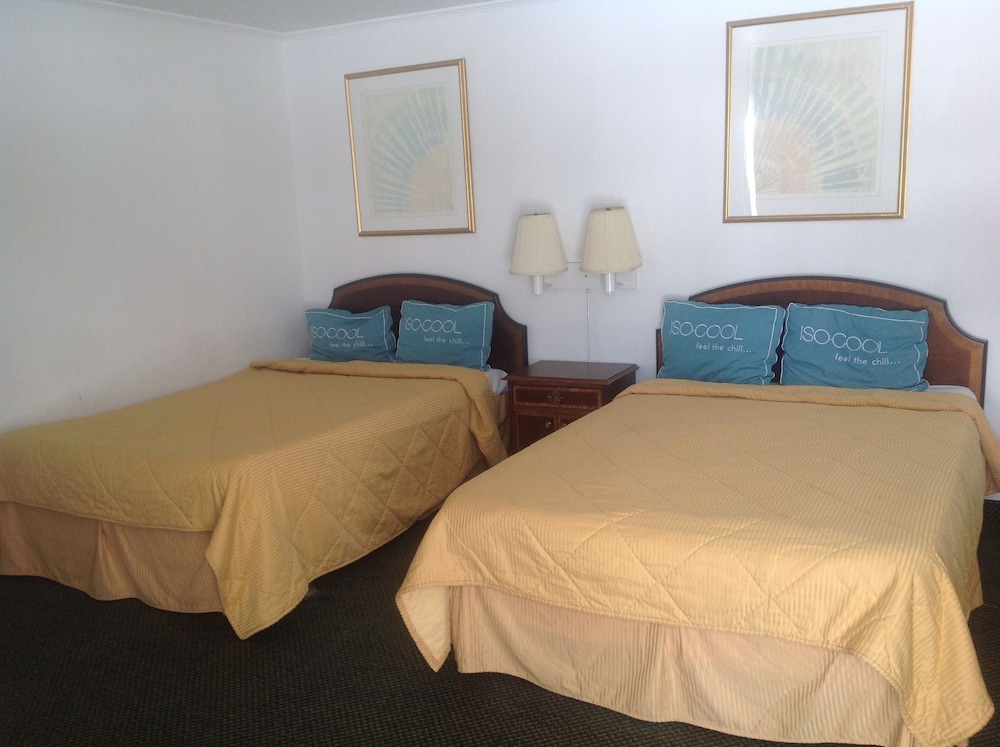 Relax Inn Altoona - photo 9