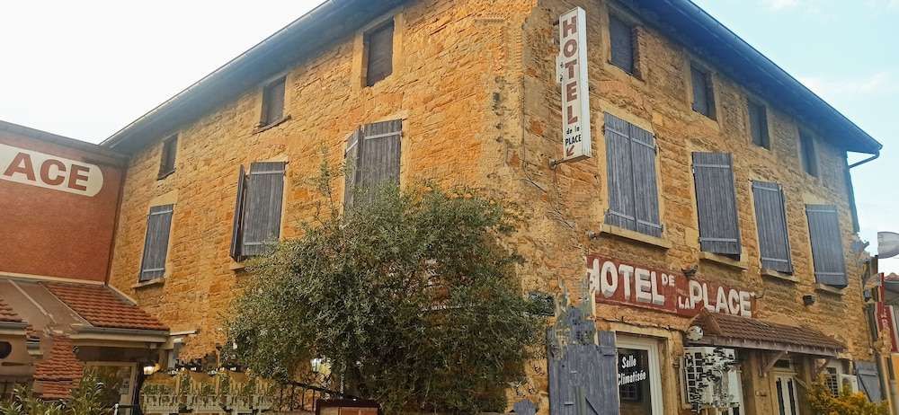 Hotel de la Place in Loyettes, France