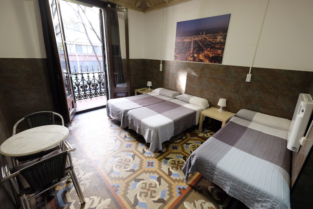 Lenin Hostel Barcelona
